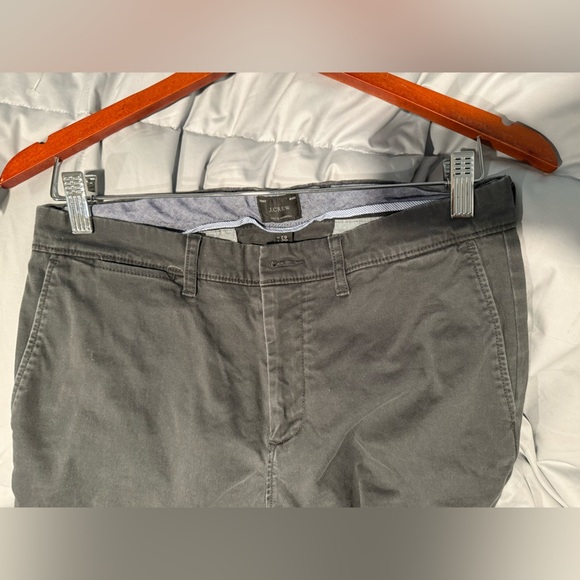 J. Crew Black Chinos Slim Fit Tapered - Picture 3 of 3